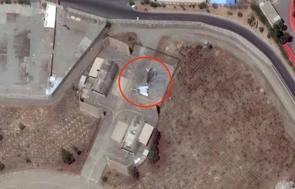 지난 20일 미국 상업위성 회사가 촬영한 파괴된 이란군의 F-14. 맥사 테크놀로지 지난 20일 미국 상업위성 회사가 촬영한 파괴된 이란군의 F-14. 맥사 테크놀로지