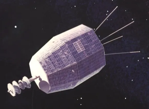 미 항공우주국(NASA) 위성인 릴레이 2(Relay 2). 미 항공우주국(NASA) 위성인 릴레이 2(Relay 2).