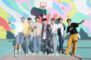 애플뮤직 ‘10년간 가장 많이 재생된 노래’…BTS, 케이팝
