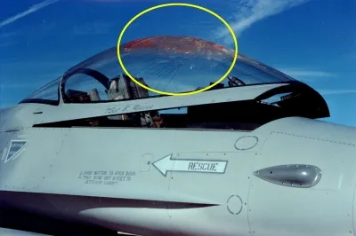 thumbnail - 美 F-16, ‘정체불명 비행체’와 충돌…“러·중국도 아냐, 첨단 UFO?”