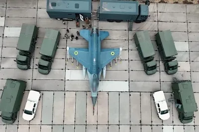 thumbnail - 특수차량에 탄약 싣고…우크라, F-16을 위한 ‘이동식 시스템’ 공개