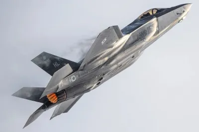 thumbnail - “F-35 전투기로 6세대 직전까지 버티겠다” 록히드마틴, ‘과도기 전력’ 전략 공개