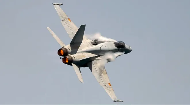 스페인 공군이 운용하는 F/A-18 호넷 전투기 자료사진. 게티이미지/멀티비츠 스페인 공군이 운용하는 F/A-18 호넷 전투기 자료사진. 게티이미지/멀티비츠