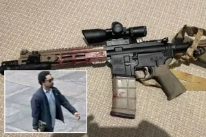 또 등장한 ‘악마의 무기’…피 묻은 뉴욕 총격범의 AR-15 소총