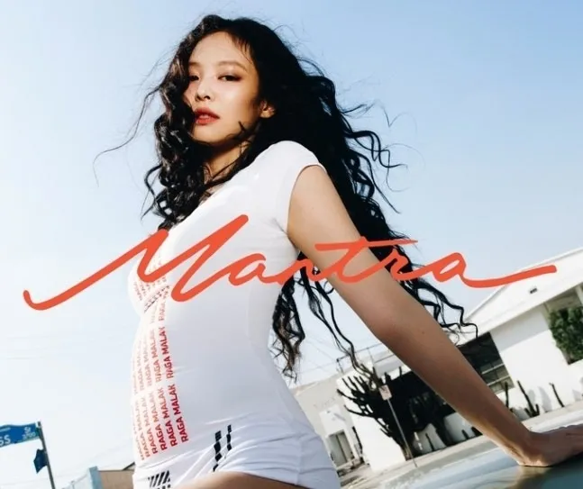 최근 공개된 제니 1집 ‘만트라’ 앨범 사진