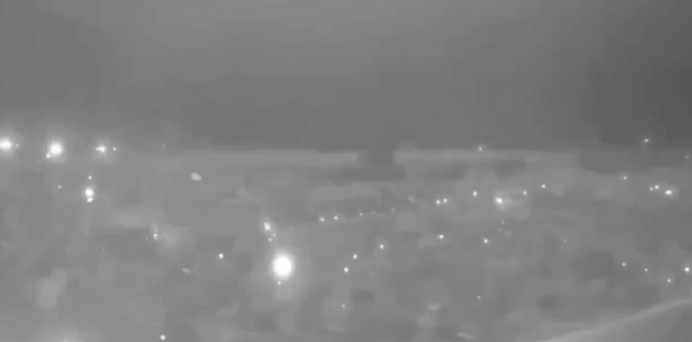 오레시니크가 드니프로에 떨어지는 모습을 담은 영상의 일부 오레시니크가 드니프로에 떨어지는 모습을 담은 영상의 일부