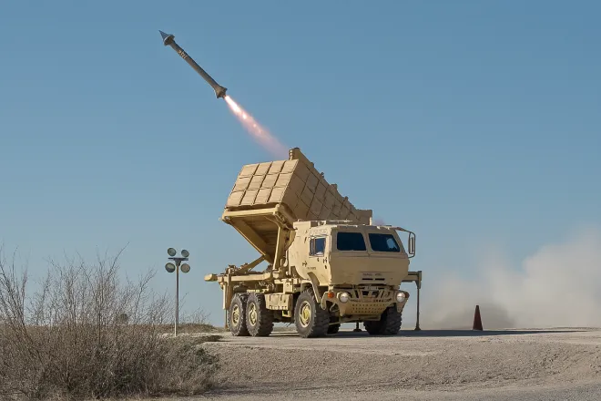 2016년 시험된 AIM-9X 사이드와인더 발사 시험. 미 육군 제공