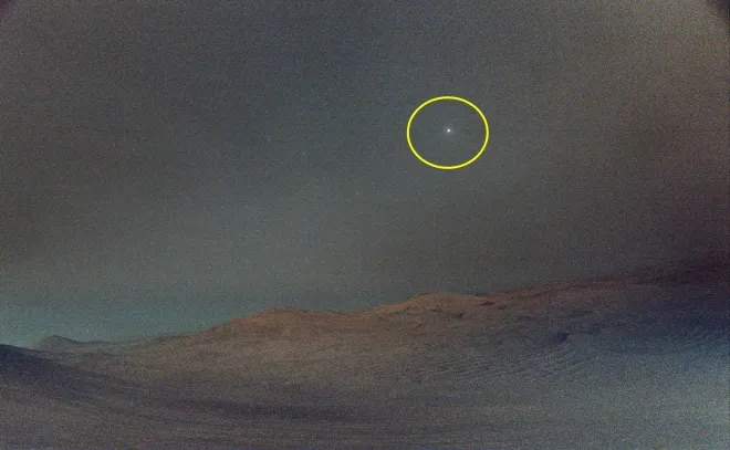 지난 3월 1일 퍼서비어런스가 촬영한 화성의 달 ‘데이모스’(Deimos). NASA/JPL-Caltech
