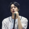 BTS Jin 首次个人粉丝演唱会巡演圆满落幕...外媒齐声赞誉