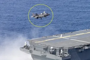 英 스텔스전투기 F-35B, 사상 첫 日 경항공모함 착함
