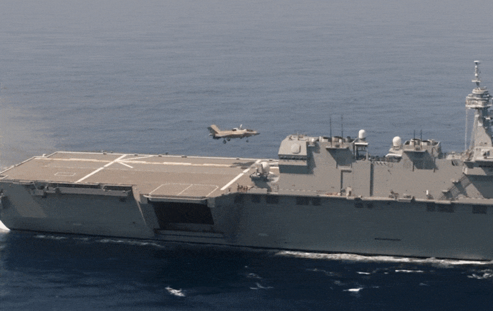 JS 가가 갑판에 착륙하는 영국 F-35B 영상의 일부. USNI 영상 캡처 JS 가가 갑판에 착륙하는 영국 F-35B 영상의 일부. USNI 영상 캡처