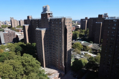 thumbnail - (영상) 건물 외벽 일부 ‘와르르’…뉴욕시 아파트 가스 폭발 붕괴