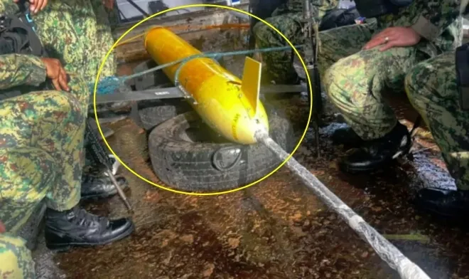 지난 1월 필리핀 어부들이 잡은 수중 드론의 모습. PNP Bicol 제공 지난 1월 필리핀 어부들이 잡은 수중 드론의 모습. PNP Bicol 제공