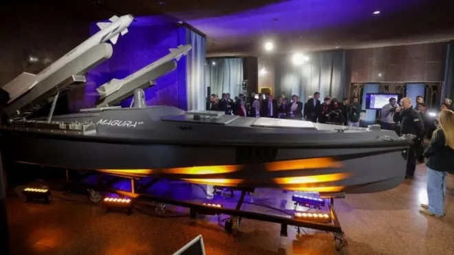 R-73 대공미사일을 탑재한 무인수상정(USV) 마구라-7. 우크라이나 국방부 제공