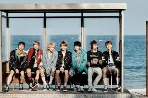 韩团防弹少年团BTS《春日》入选《滚石》21世纪最佳歌曲250首，