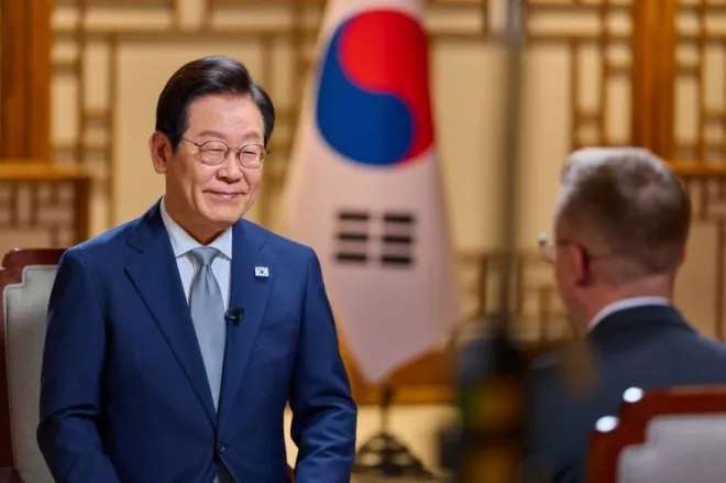 이재명 대통령이 22일 용산 대통령실 자유홀에서 CNN과 인터뷰를 하고 있다. 사진=대통령실 이재명 대통령이 22일 용산 대통령실 자유홀에서 CNN과 인터뷰를 하고 있다. 사진=대통령실