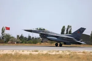 美 의존 벗어나려는 튀르키예, 유로파이터 타이푼 구매