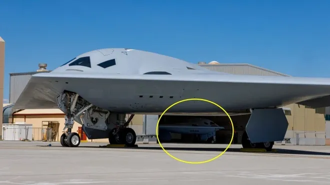 미국 에드워즈 공군기지에서 두 대의 B-21 레이더가 보인다. 미 공군 제공