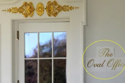 백악관 집무실 외벽에 웬 종이 안내판?…황금색 글씨로 ‘오벌 오피스’