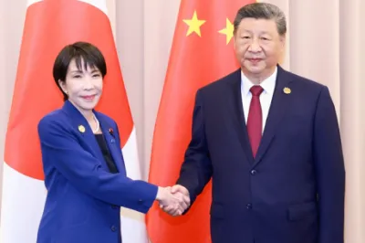 thumbnail - 中 외교관 “다카이치 日 총리의 목을 베겠다”…충격 발언에 일본 발칵