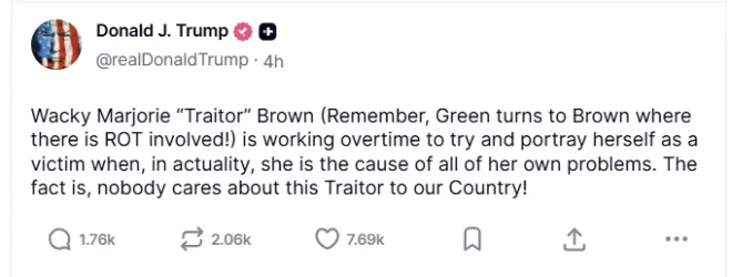 도널드 트럼프 미국 대통령이 17일(현지시간) 소셜미디어 ‘트루스소셜’에 마조리 테일러 그린 공화당 의원을 ‘배신자(Traitor)’라고 지칭하며 비난 글을 올리고 있다. 트럼프 대통령은 “그 누구도 이 나라의 배신자 따위에 관심 없다”고 적었다. 트루스소셜 캡처