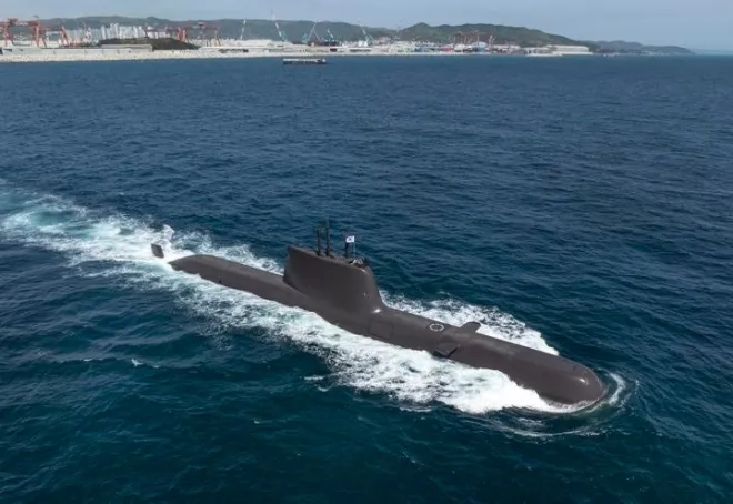 HD현대중공업이 건조해 2016년 대한민국 해군에 인도한 장보고-Ⅱ(214급) 잠수함 ‘윤봉길함’의 시운전 모습. HD현대중공업 제공