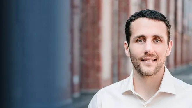 파스칼 겔드세처 미국 스탠퍼드대학교 의대 교수. 그는 최근 *셀(Cell)*에 발표한 논문에서 대상포진 생백신이 치매 진행 속도를 늦추고 사망 위험을 낮출 수 있다는 연구 결과를 제시했다. 출처=레이티스트 싱킹