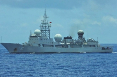 thumbnail - 중국, 결국 선 넘을까…“군경 함정 100여척 배치, 역대급 무력시위”