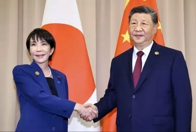 왼쪽부터 다카이치 사나에 일본 총리, 시진핑 중국 국가 주석 자료사진