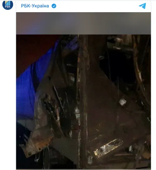 러시아군이 지난 6일 밤 국경 지역인 벨고로드에 450㎏이 넘는 유도폭탄을 실수로 떨어뜨렸다는 주장이 나왔다. 사진은 폭탄 투하로 불에 타 버린 시설. 우크라이나 언론 제공