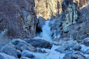 신선이 숨은 골짜기, 12폭포 품은 내연산을 걷다