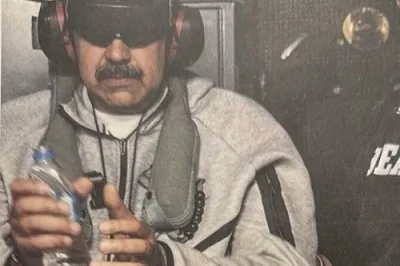 thumbnail - 체포된 마두로가 입은 옷, SNS 밈 확산…알고 보니 나이키였다