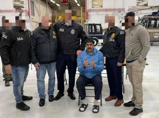 4일 X (@watcherguru)에 업로드 된 마두로 체포 후 사진