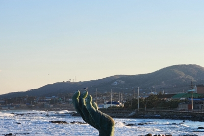 thumbnail - 한반도에서 가장 먼저 하루를 여는 곳, 포항 호미곶