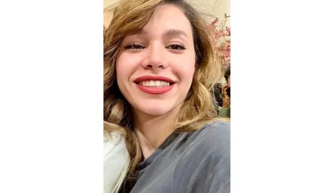 노르웨이에 기반을 둔 인권단체 이란인권(IHR)은 11일(현지시간) 23세 대학생 루비나 아미니안이 테헤란에서 열린 반정부 시위 도중 지근거리에서 뒤통수에 총을 맞고 숨졌다고 밝혔다. IHR 홈페이지