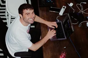 “끝나고 30분 있다 가세요”…프레드 어게인 공연의 ‘특별 