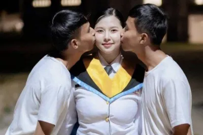 thumbnail - “한 침대에서 셋이” 쌍둥이 형제와 연애 공개한 태국 여성