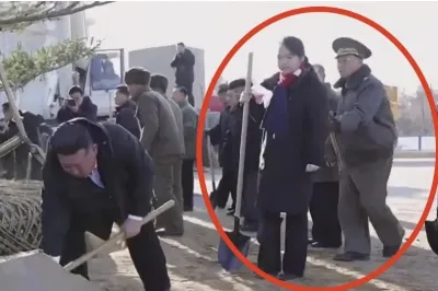 thumbnail - 김정은 딸에게 손댄 장면 그대로 방송…북한 체제의 금기 논쟁