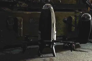 저렴한 드론, 요격 수단 개발 붐