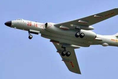 thumbnail - (영상) 중국, 핵 폭격기 띄웠다…전투기 편대 호위받으며 무력 과시