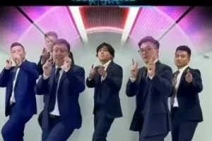 中댄스학원 뜻밖의 호황…‘장기자랑’ 돈 내고 배우는 중국인들