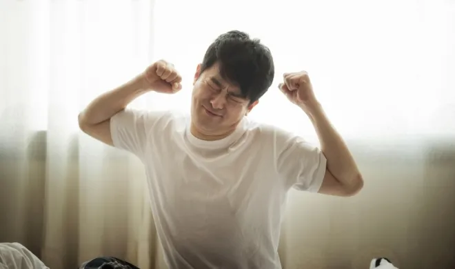 전문가들은 중·장년기 이후에도 규칙적인 생활 리듬과 신체 활동을 유지하는 것이 장수에 도움이 된다고 조언한다. 아이클릭아트