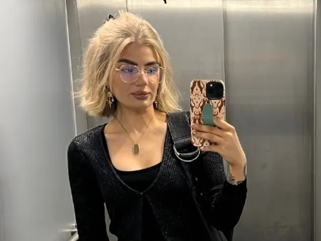 영국 이스트앵글리아 홈임프루브먼트에서 근무했던 몰리 크레이기. 직장 동료들이 자신과의 성관계를 두고 내기를 했다는 사실을 알고 성희롱 소송을 제기했지만, 절차상 문제로 패소했다. 틱톡 캡처