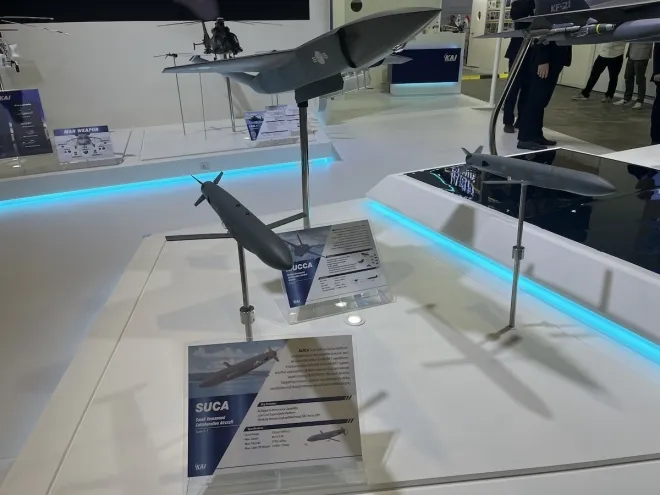 사우디아라비아 리야드에서 열린 ‘월드 디펜스 쇼 2026’ KAI 전시관에 협동 전투용 무인 플랫폼 AAP 모형이 전시돼 있다. 아시안 디펜스 저널