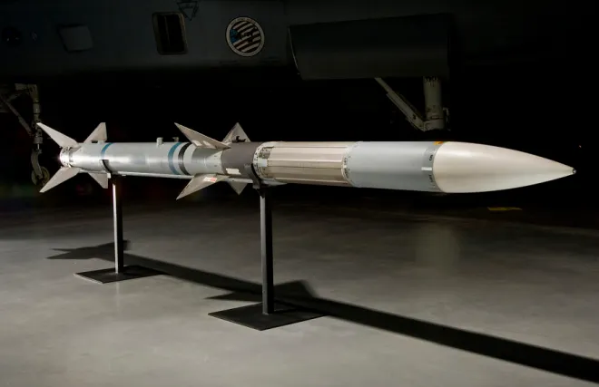 미국산 AIM-120 암람 자료사진
