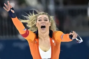 금메달 딴 뒤 지퍼 내렸더니…15억 효과 터졌다