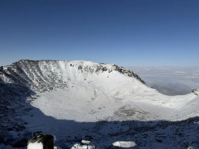 thumbnail - 설국으로 변한 제주, 겨울 한라산 눈꽃 산행