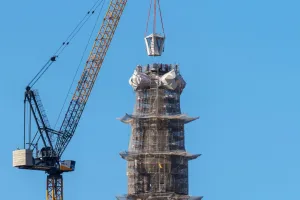 사그라다 파밀리아 대성당, 드디어 뚜껑 덮었습니다