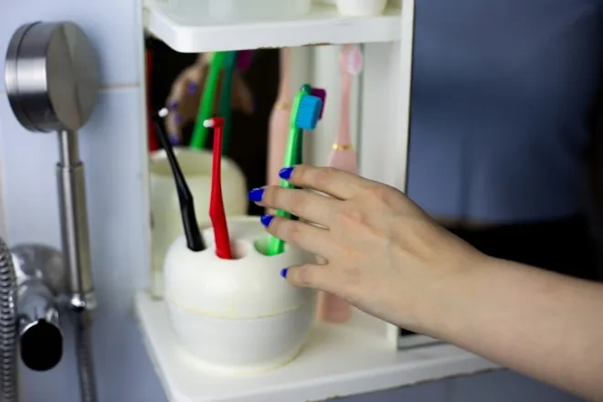 욕실에 놓인 칫솔 자료사진. 123rf.com