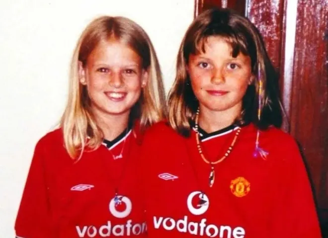 2002년 영국 소햄 아동 살해 사건의 피해자인 홀리 웰스(왼쪽)와 제시카 채프먼. 두 소녀는 당시 10세였다. 자료사진
